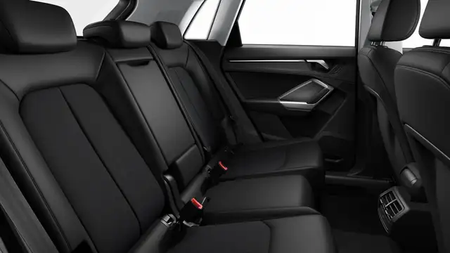 Audi Q3 view 8