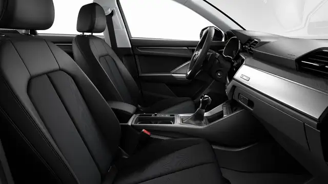 Audi Q3 view 7