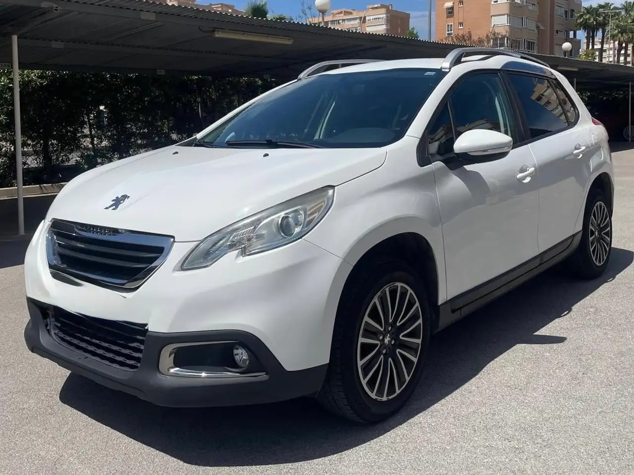 Peugeot 2008 1.2 PureTech 82ch BVM5 Active
