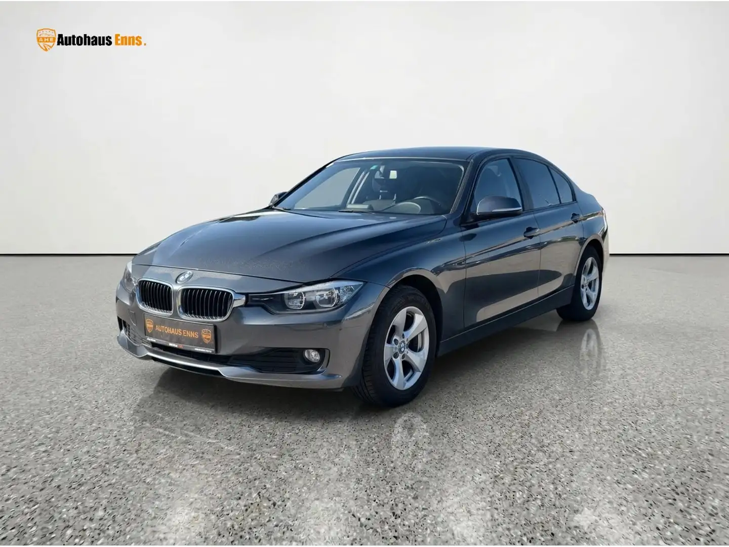 BMW 318 318 / MFL / iDrive System / Klima / Bordcomputer / Start/Stop-Automatik / Gebrauchtfahrzeug / Dieselmotor Grau - 1