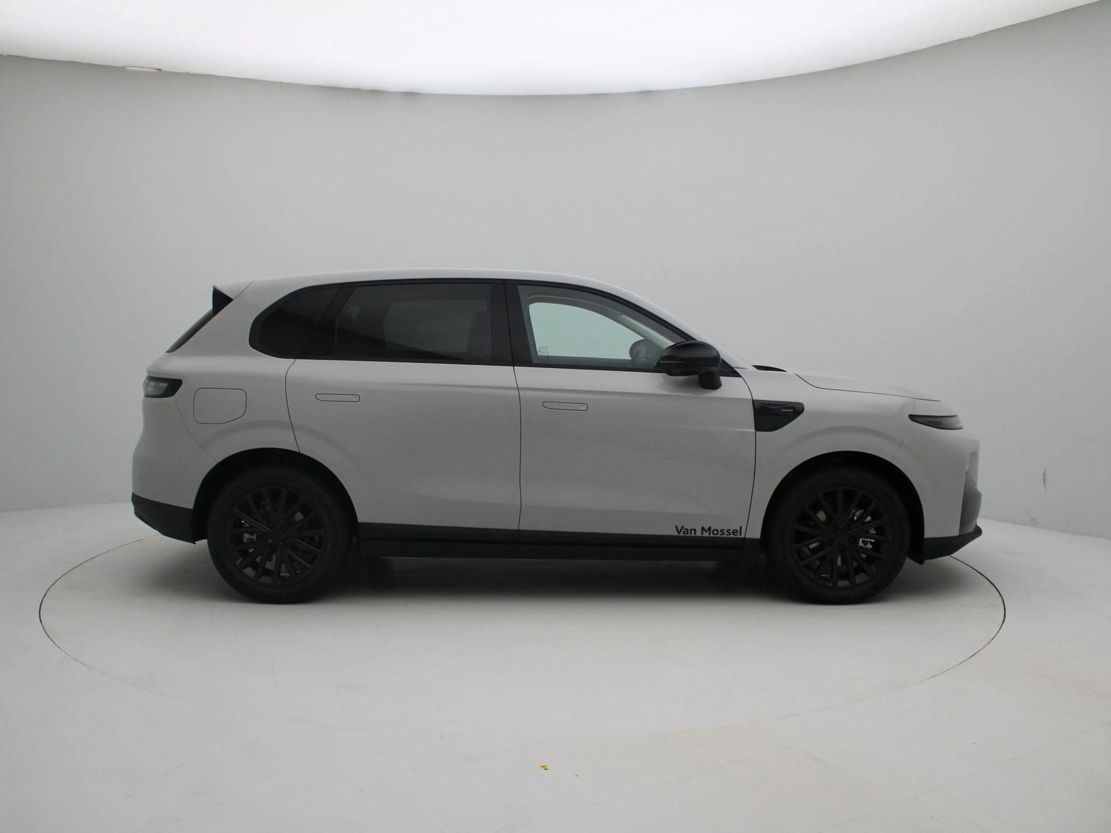 Leapmotor B10 Design Hybrid EV 18.8 kWh | DEMO SALE | — photo 6
