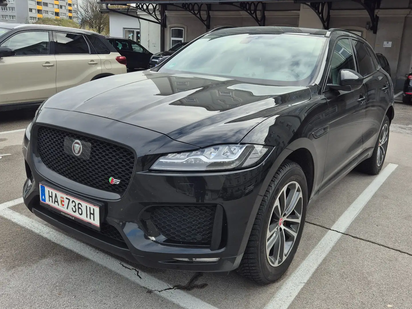 Jaguar F-Pace F-Pace 30d AWD First Edition Aut. First Edition Schwarz - 1