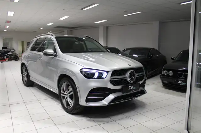 Mercedes-Benz GLE 400 GLE 400 d 4Matic AMG Sportpaket // Panorama //
