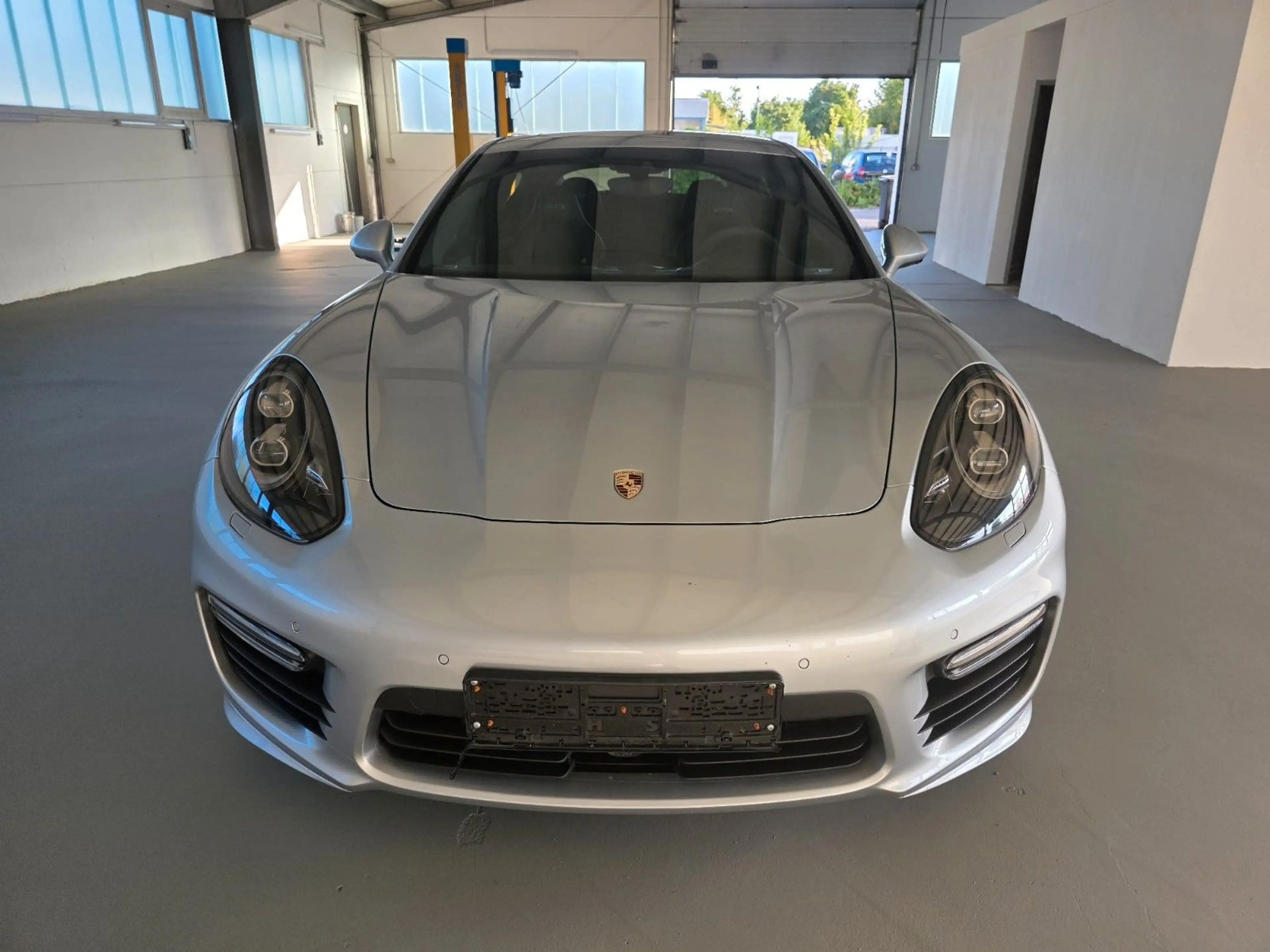Porsche Panamera GTS — photo 8
