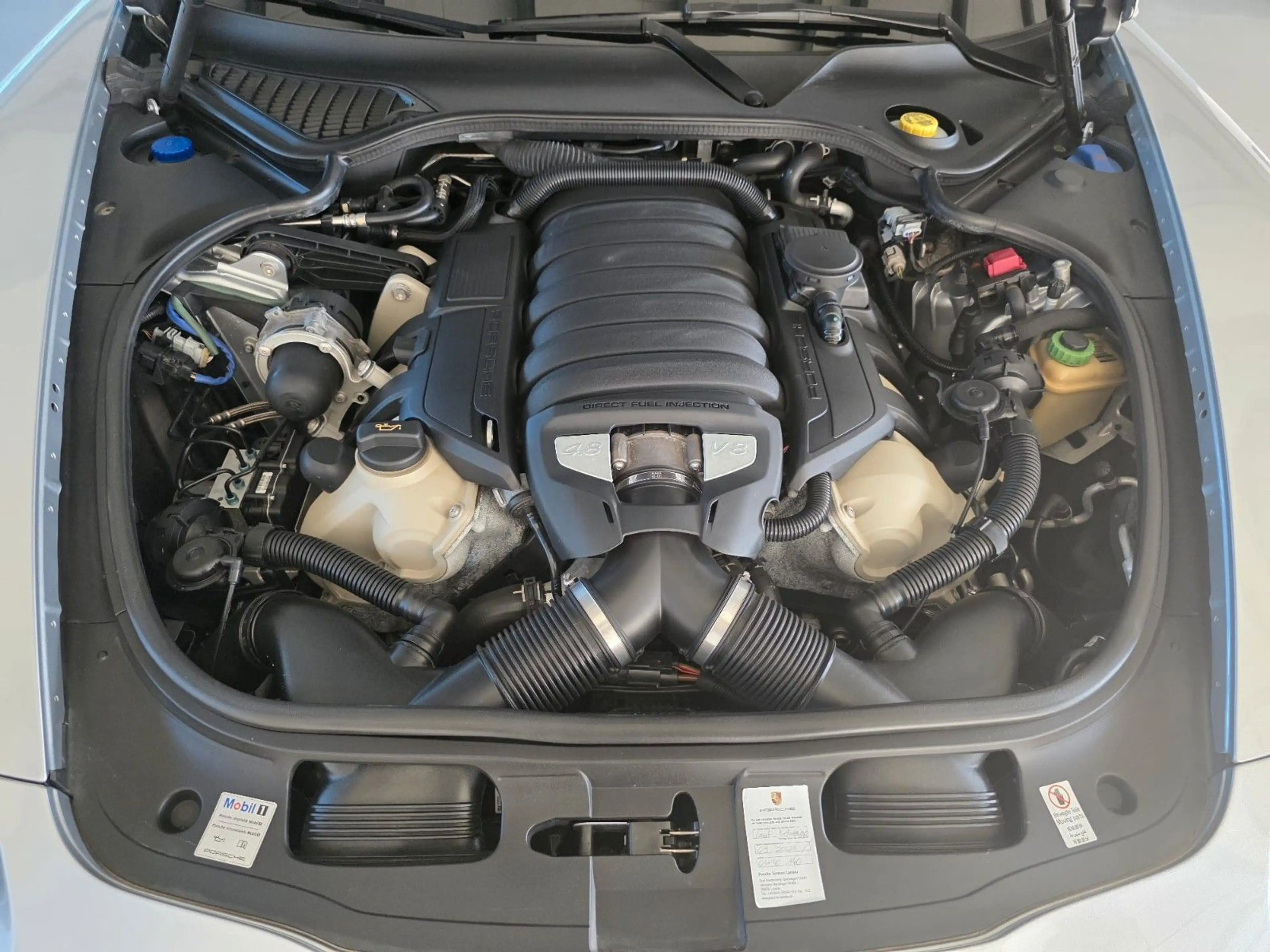 Porsche Panamera GTS — photo 9