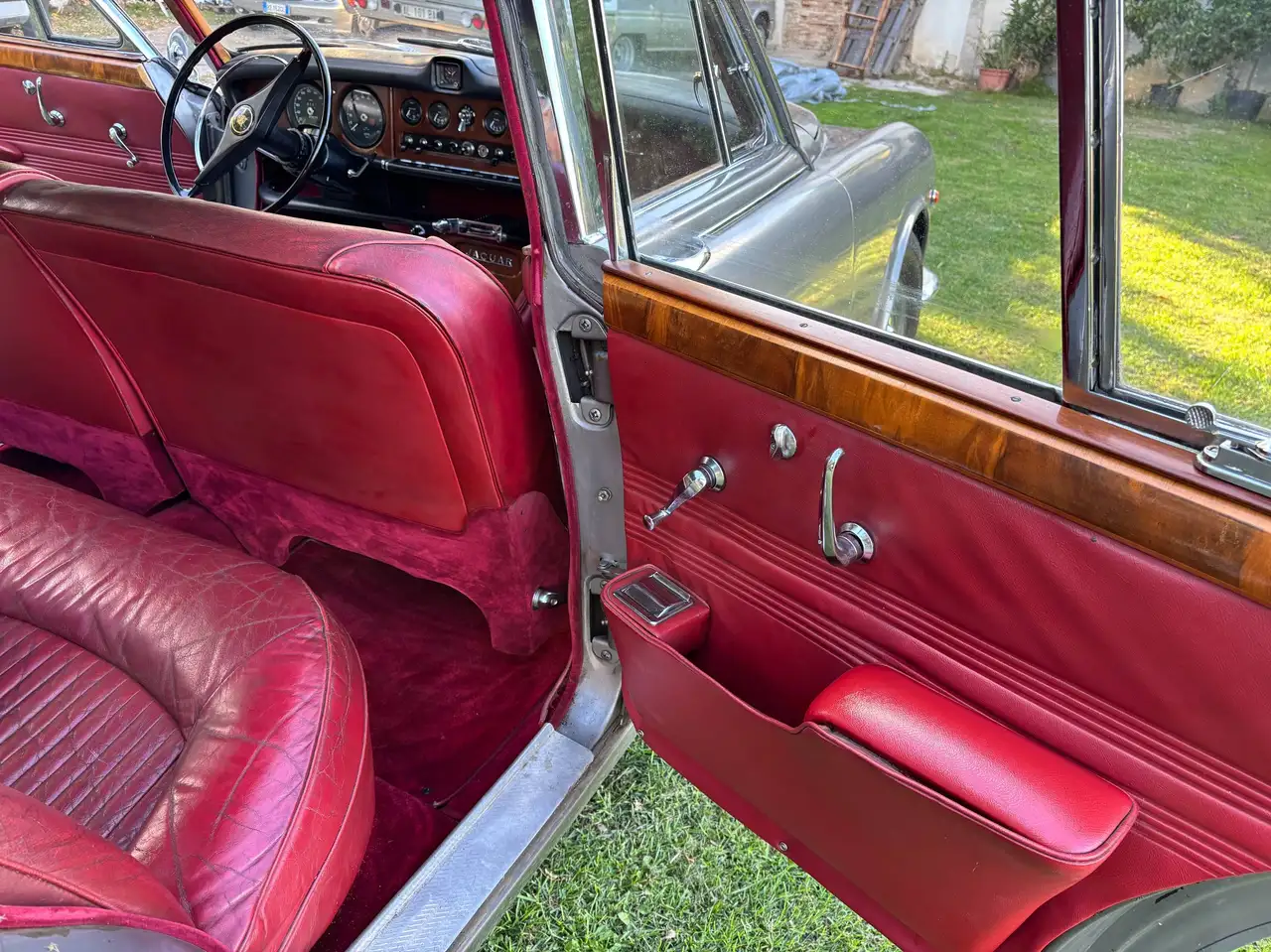 Jaguar 420, foto 10