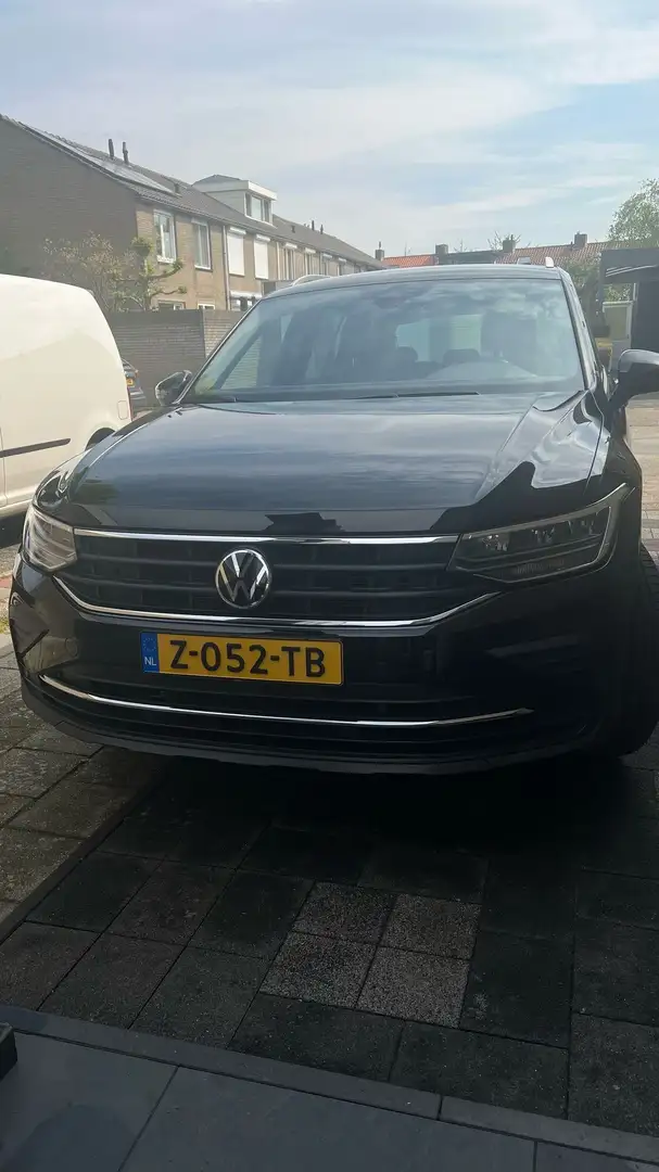 Volkswagen Tiguan Tiguan 1.5 TSI Elegance United Zwart - 2
