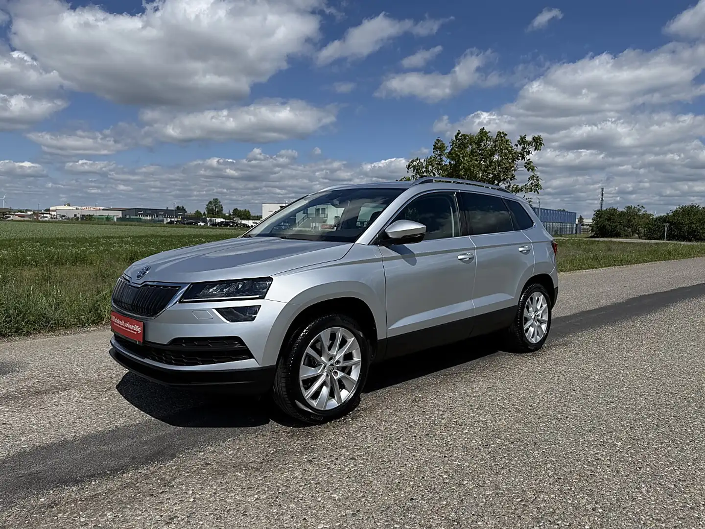 Skoda Karoq 2,0 TDI SCR 4x4 Style Limited DSG Silber - 2