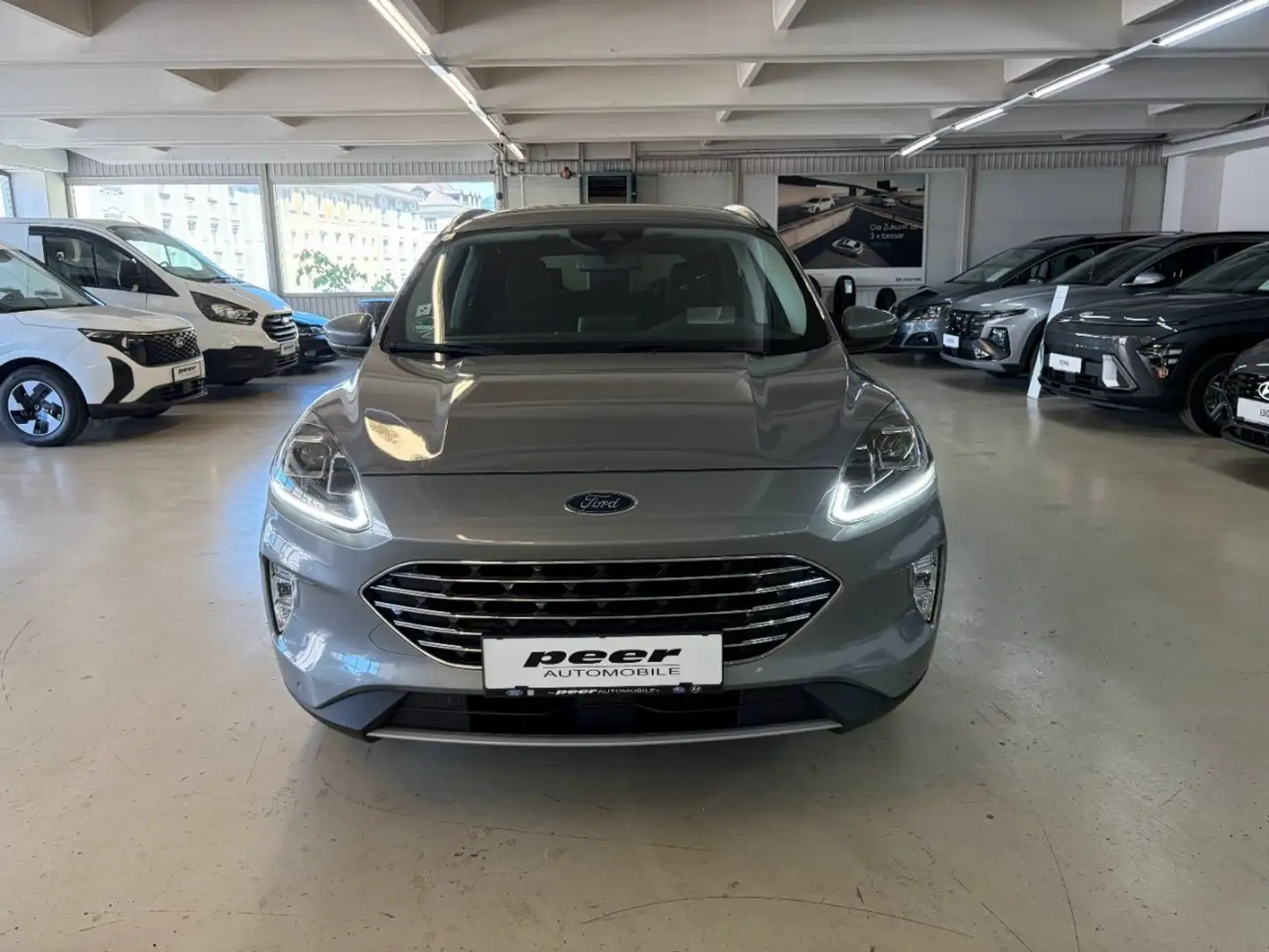 Ford Kuga Titanium 1,5 EcoBlue 120PS Diesel Schalter Grau - 2