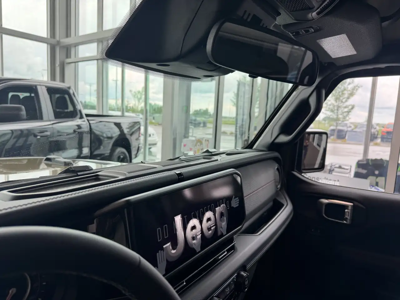 Jeep Gladiator photo Jeep Gladiator