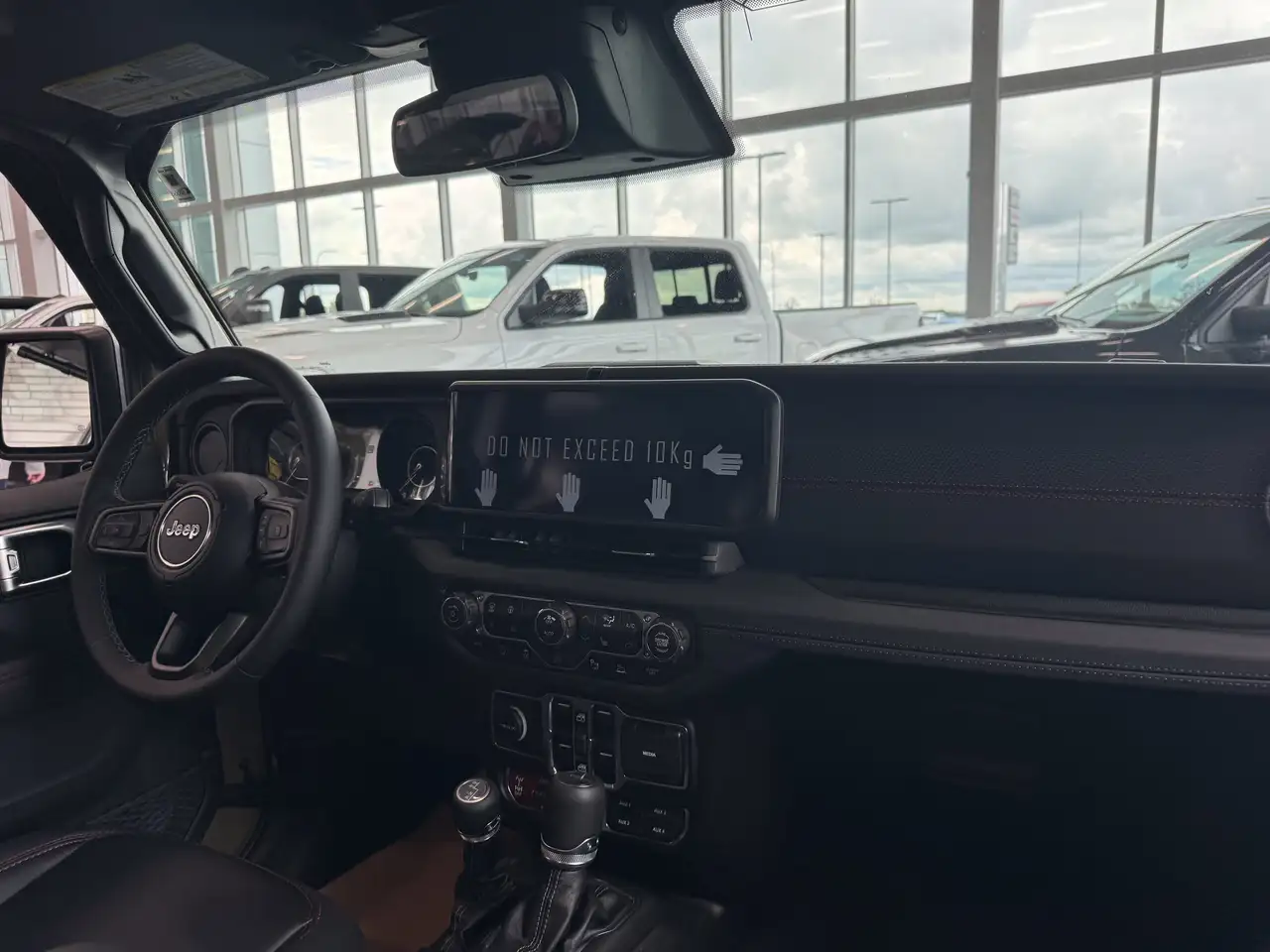 Jeep Gladiator photo Jeep Gladiator