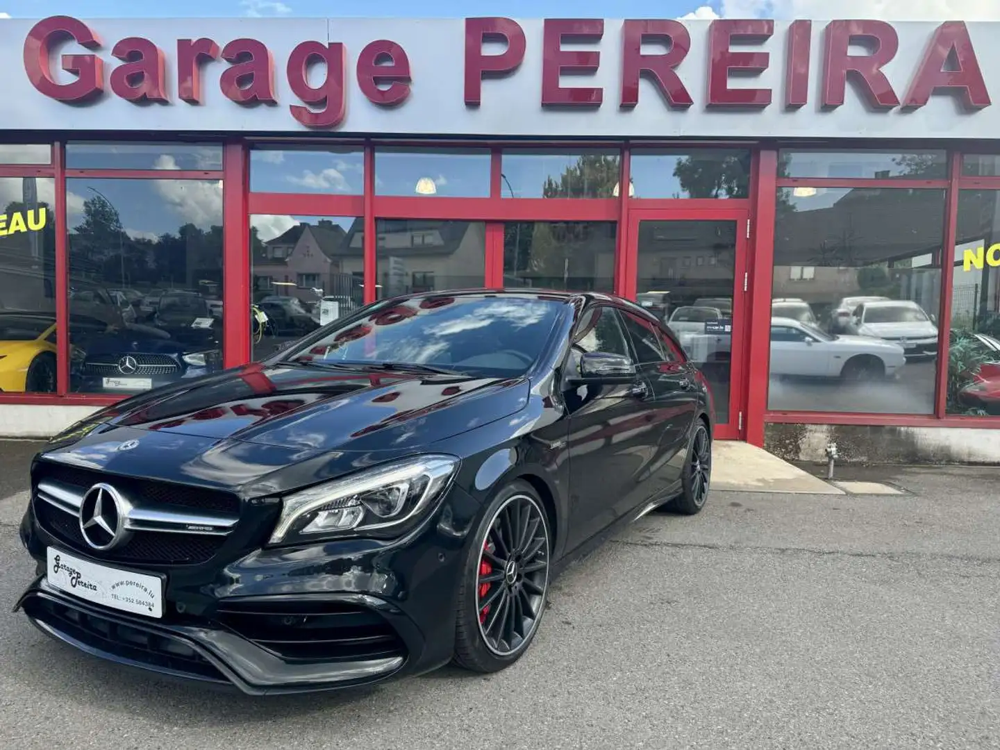 Mercedes-Benz CLA 45 AMG Shooting Brake 4MATIC PANO CUIR NAVI Zwart - 2