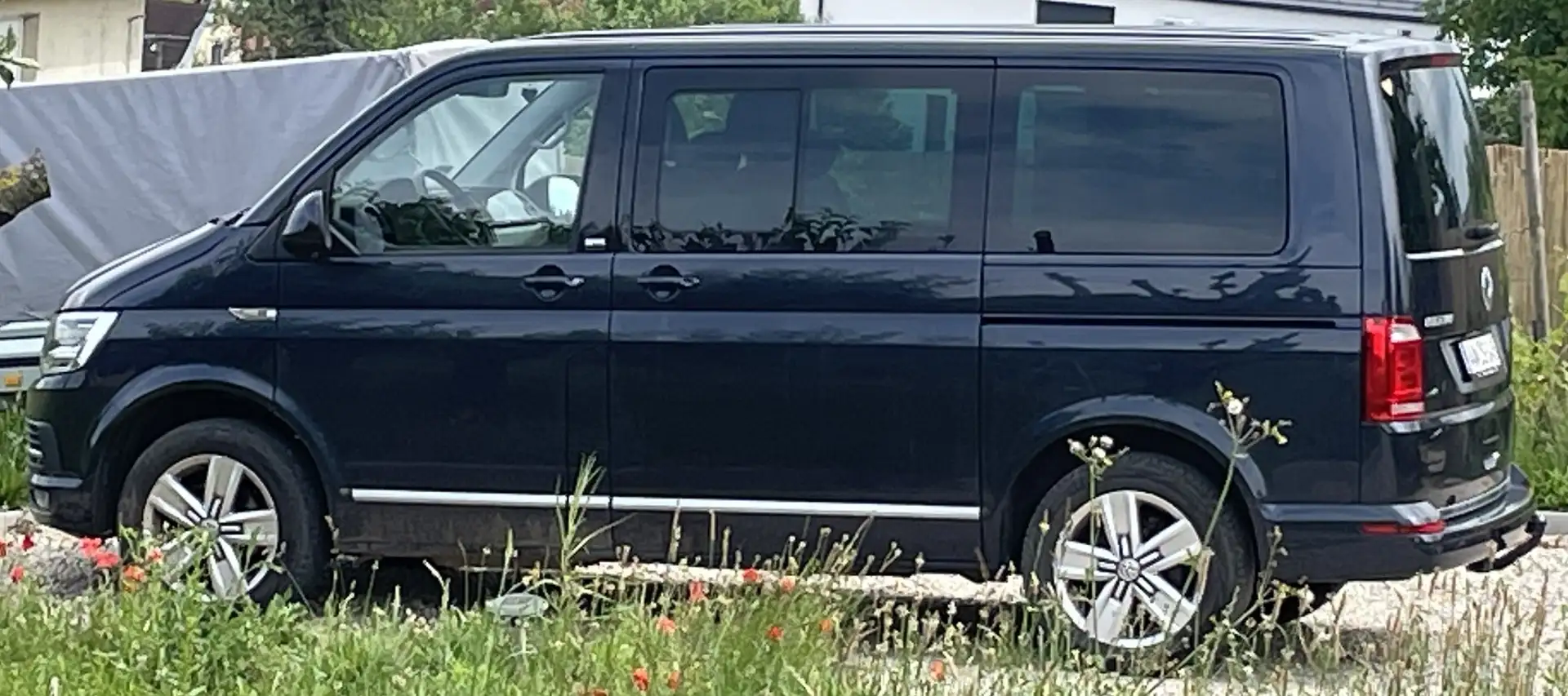 Volkswagen T6 Multivan Multivan KurzHighline Blauw - 1
