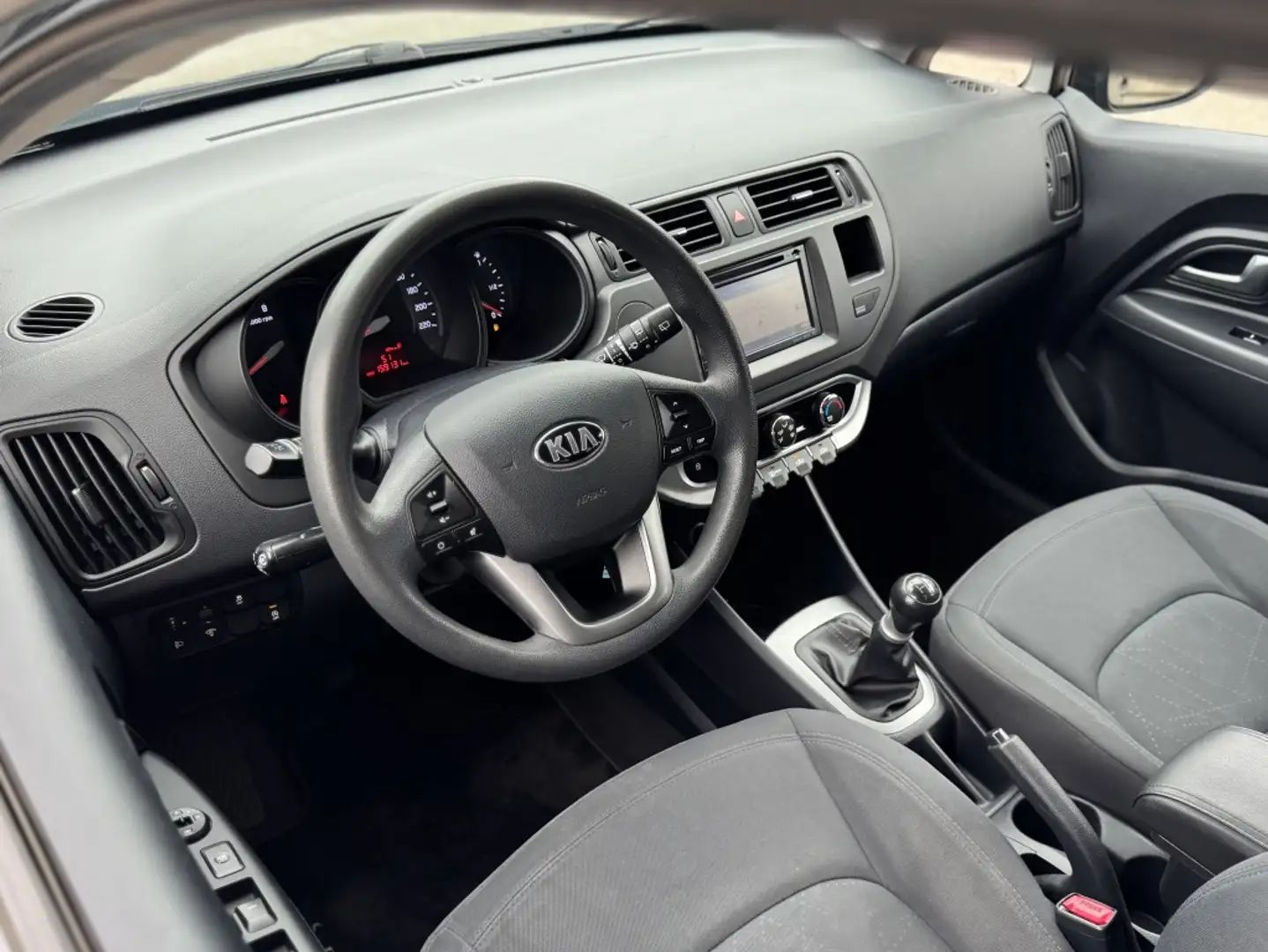Kia Rio 1.2 CVVT Comf. Pack Airco Navi Lmv BT Nap Grau - 2