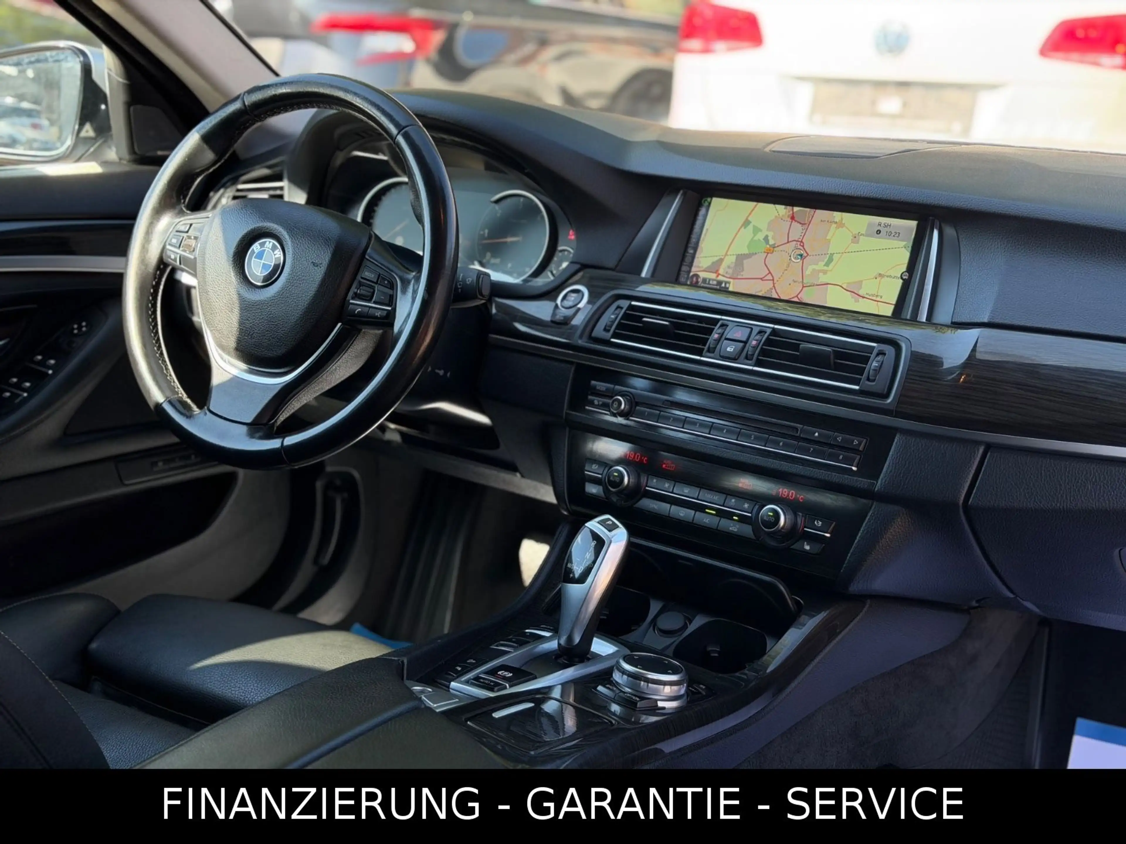 BMW 535 KOMBI X-DRIVE LUXURY LINE/NAVI/CAM/AHK/XENON — photo 12