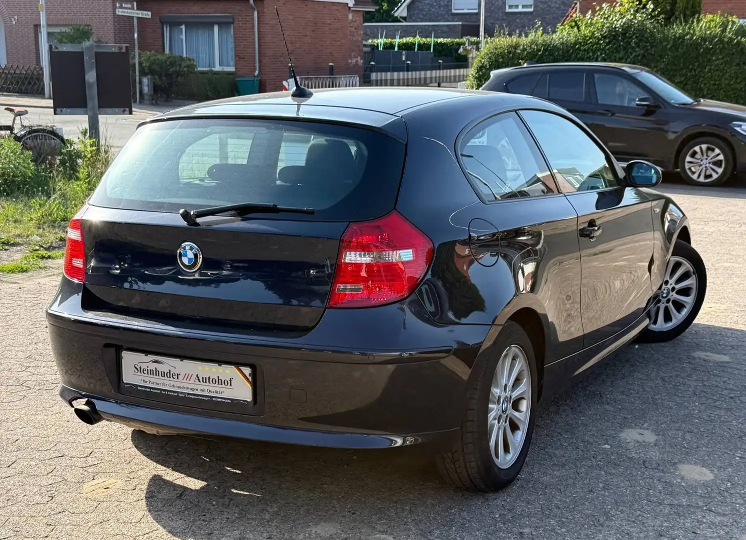 BMW 118 118i Sport Blue - 2