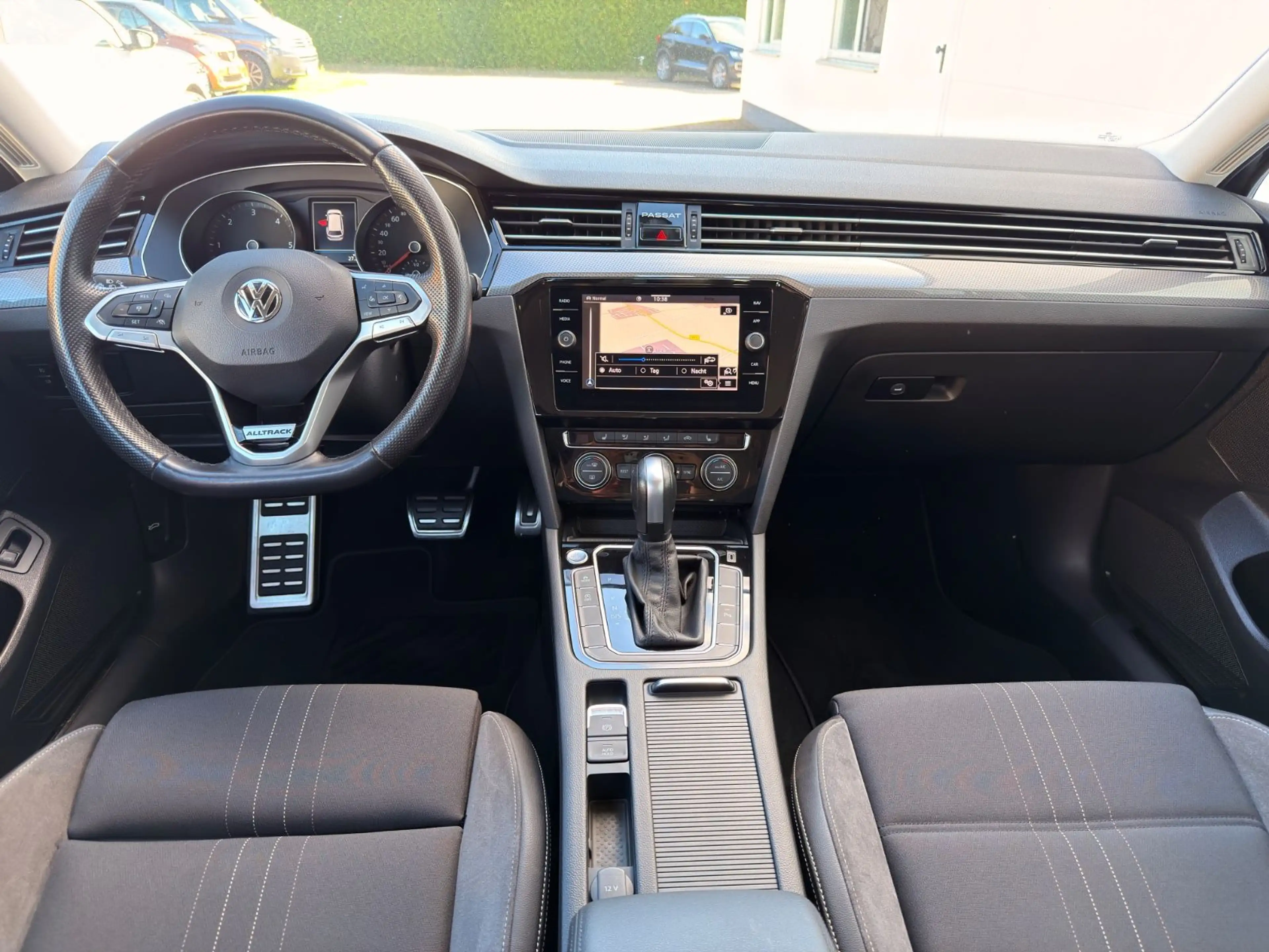 Volkswagen Passat Alltrack 2.0 TDI DSG NAVI LED Kamera — photo 17