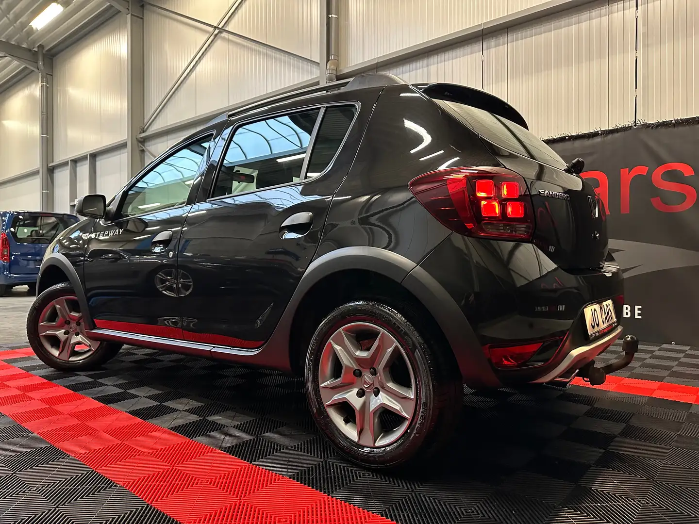 Dacia Sandero /Stepway/Camera/Airco/Pdc/Cc/Navi/Trekhaak/ Zwart - 2