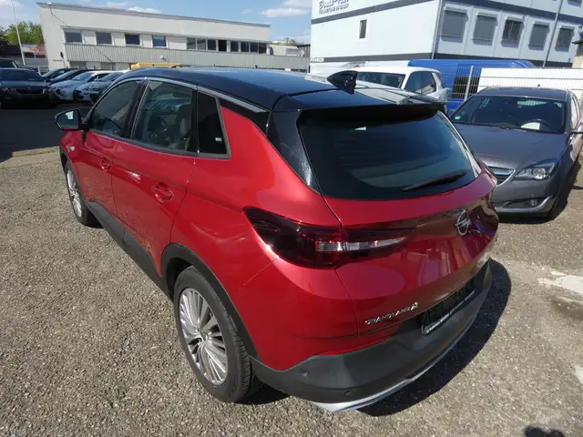 Opel Grandland X view 3