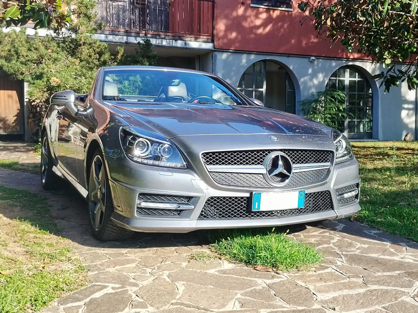 Mercedes-Benz SLK 250 SLK 250 Premium AMG 204CV R172 7G-TRONIC Plus Grau - 1
