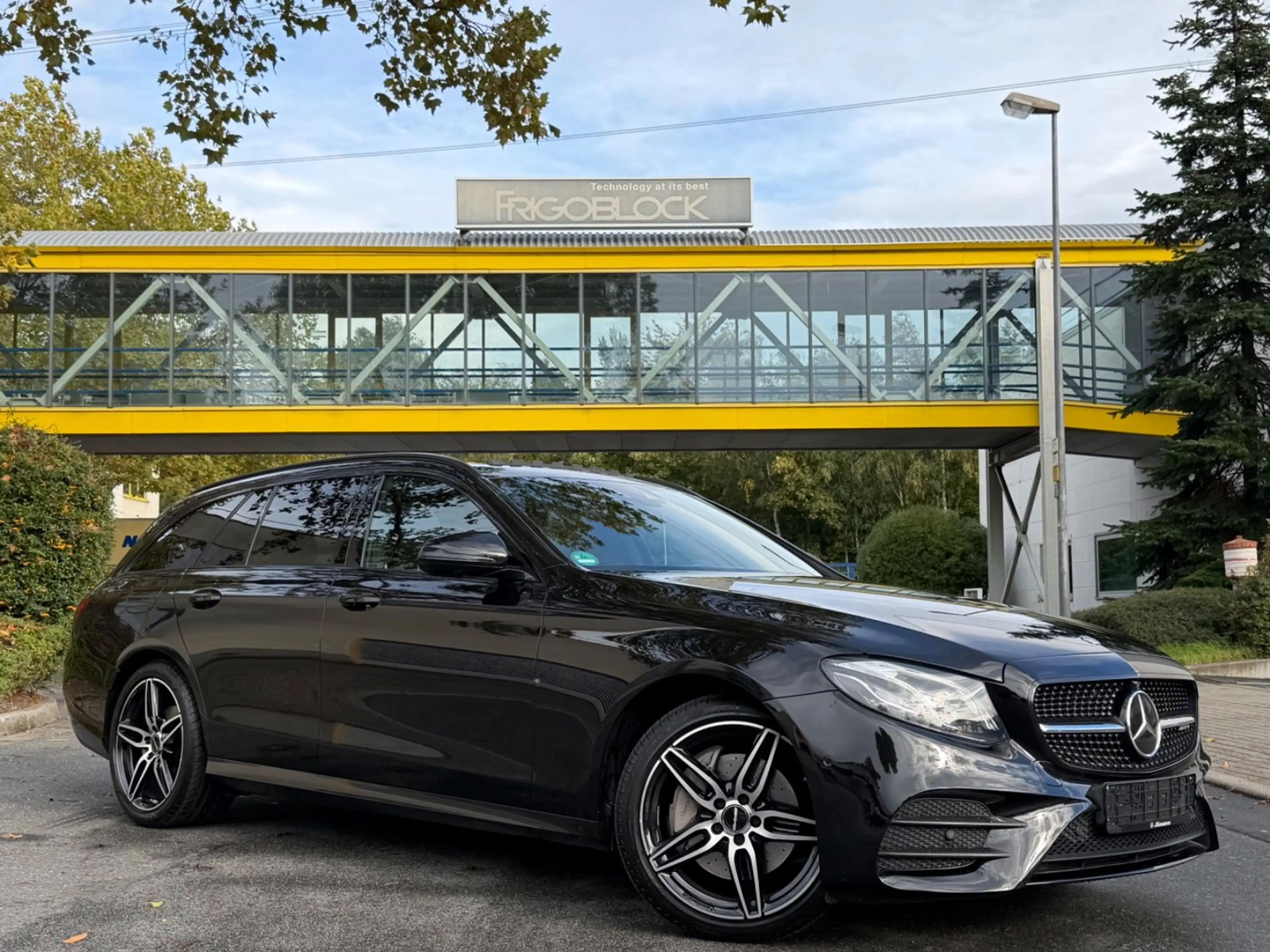 Mercedes-Benz E 220 T-Modell *AMG-LINE*MEMORY*BURMASTER*NIGHT* — photo 6
