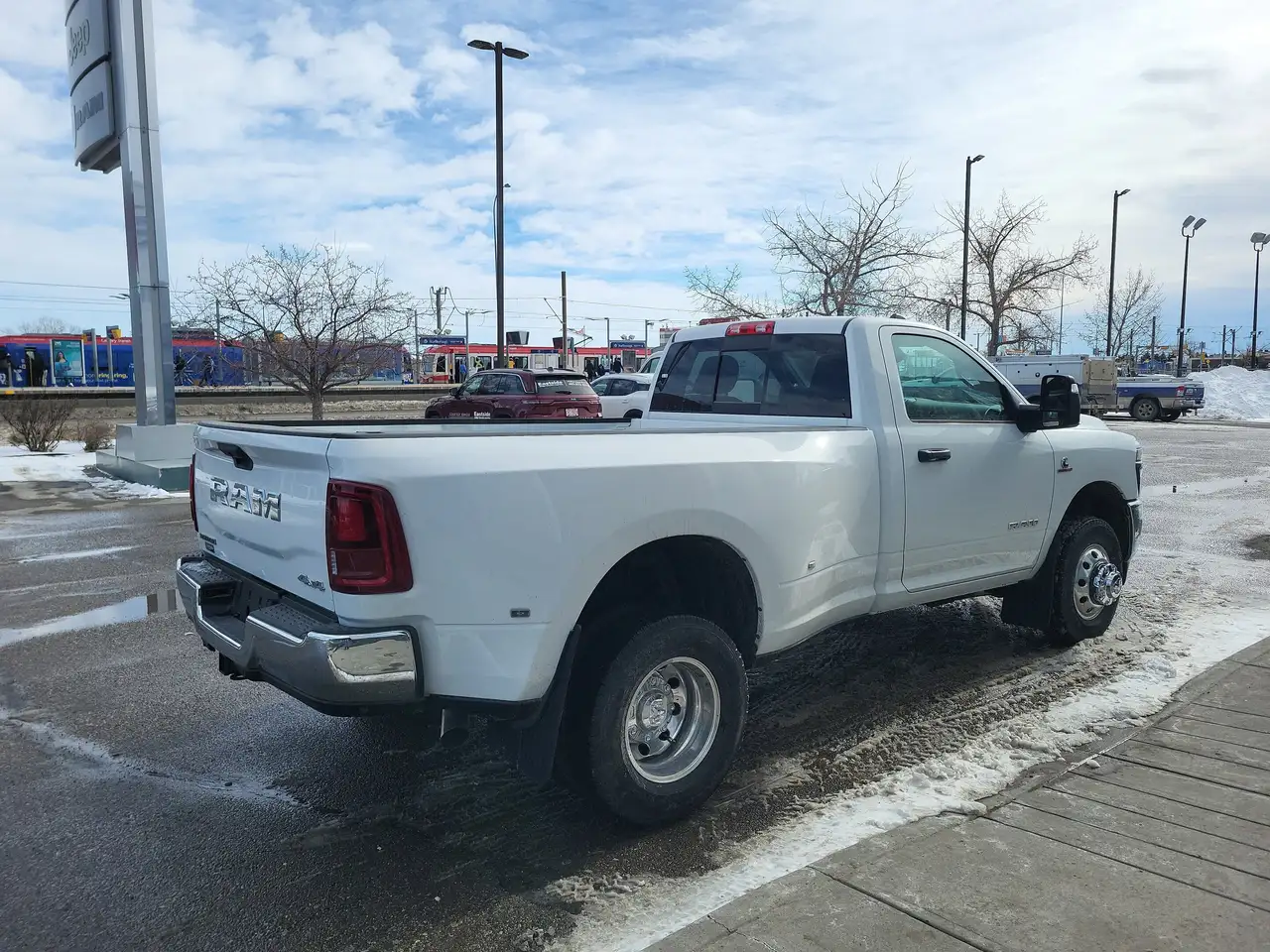 RAM 3500 снимка RAM 3500