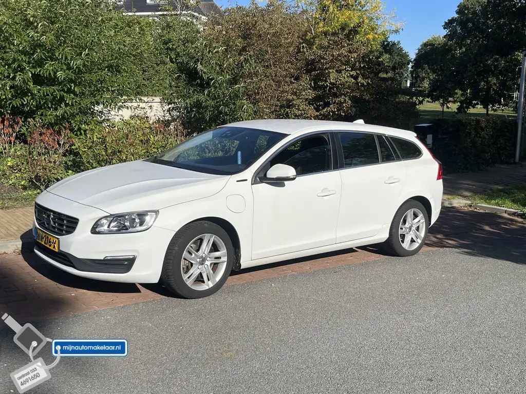 Volvo V60 2015 из Европы — купить под ключ