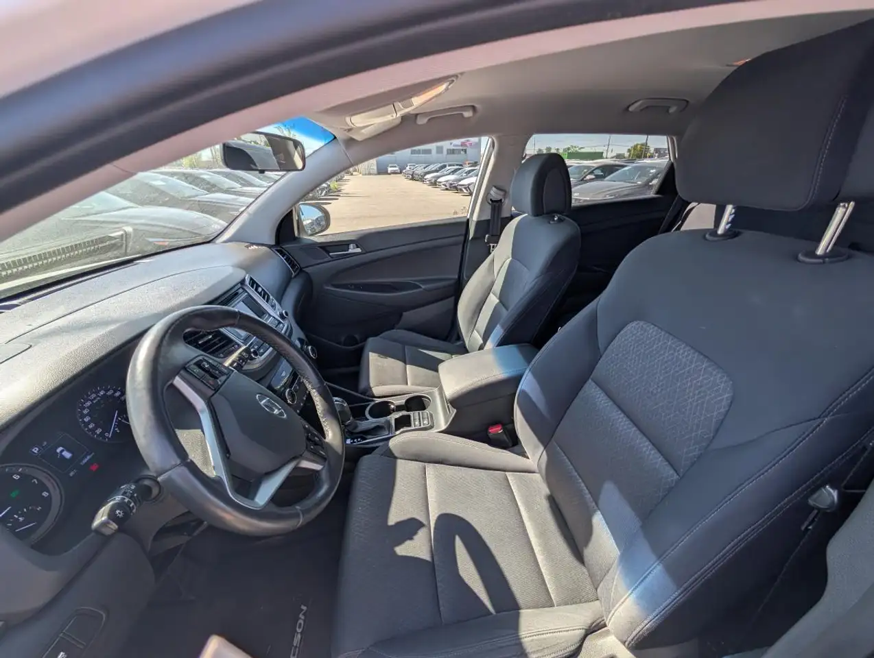 Hyundai TUCSON снимка Hyundai TUCSON