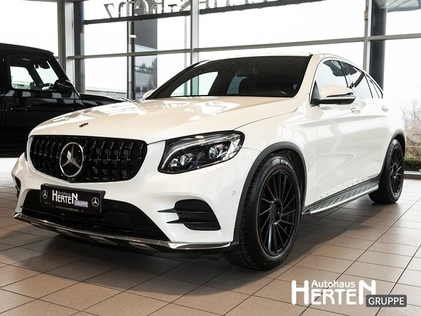 Mercedes-Benz GLC 300 AMG 4M+SSD+LED+19"ZOLL+360°+KEYLESS+SHZ Weiß - 1