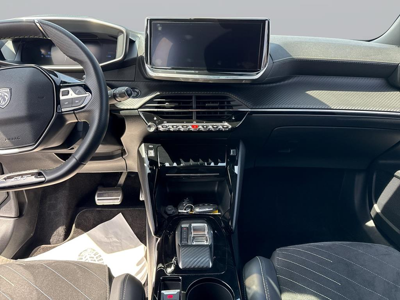 Peugeot 2008 Neuer 2008 GT PureTech 130 EAT8 — photo 13