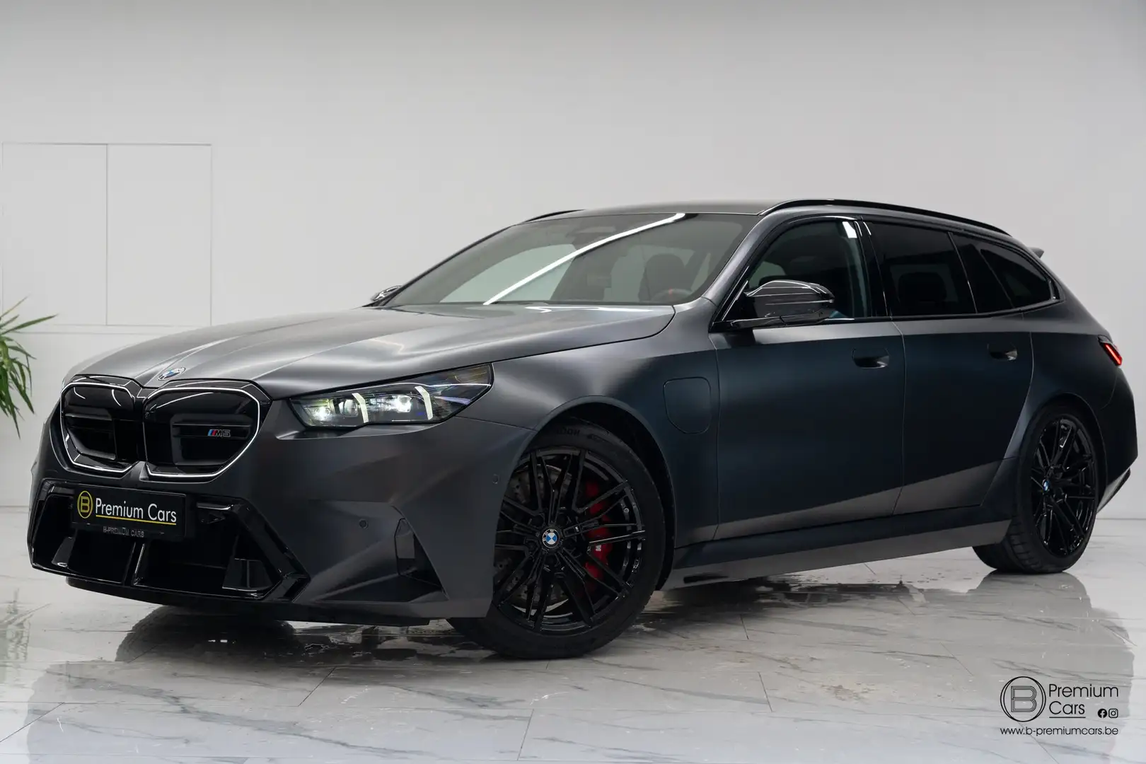 BMW M5 xDrive G99! B&W / HUD / ACC / 360 / Frozen / Pano! Gris - 1
