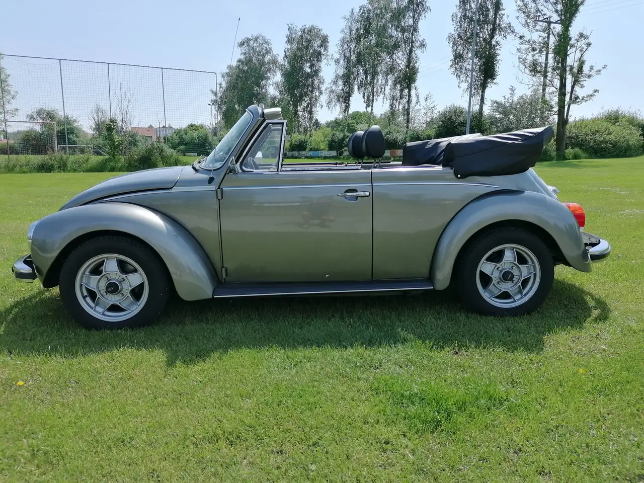 Volkswagen Käfer Cabrio 1303, foto 10