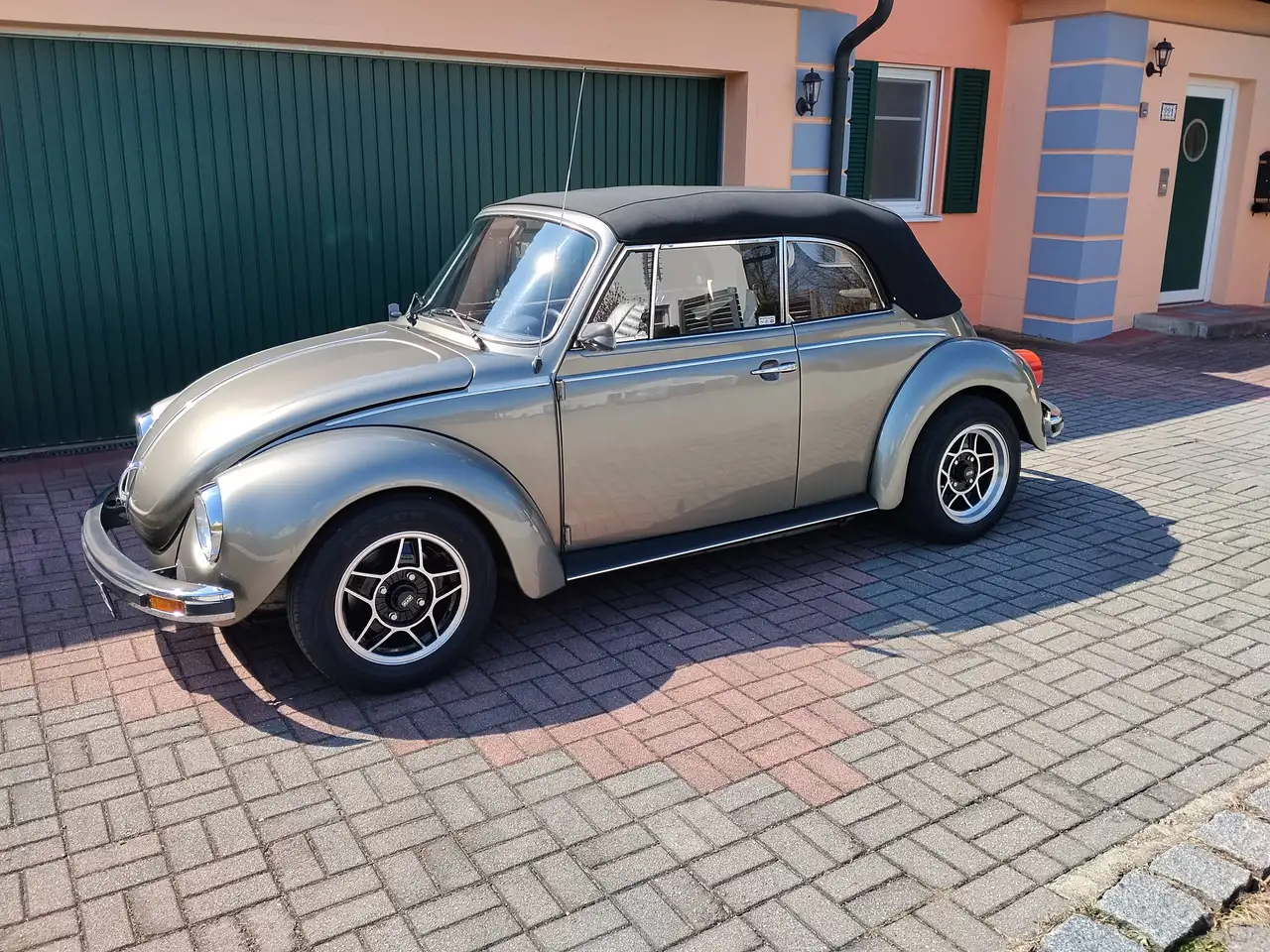 Volkswagen Käfer Cabrio 1303, foto 3