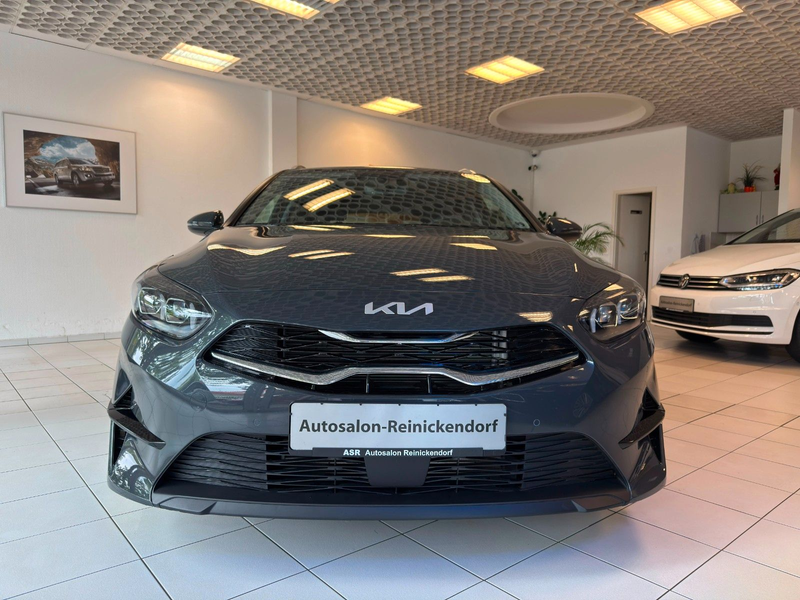 Kia Ceed SW / cee'd SW Ceed Sportswagon Ultimate*LED*KAMERA*NAVI*SHZ* — photo 4