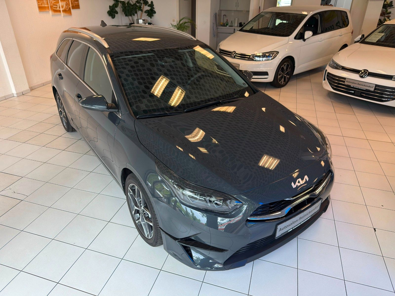 Kia Ceed SW / cee'd SW Ceed Sportswagon Ultimate*LED*KAMERA*NAVI*SHZ* — photo 3