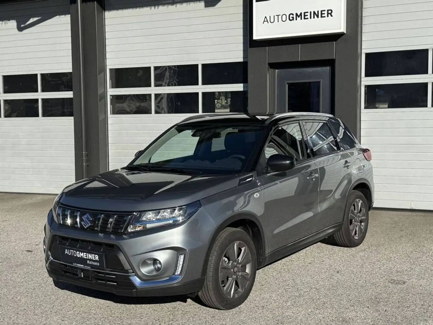 Suzuki Vitara 1.4 AllGrip Hybrid *ALLRAD* Grau - 1