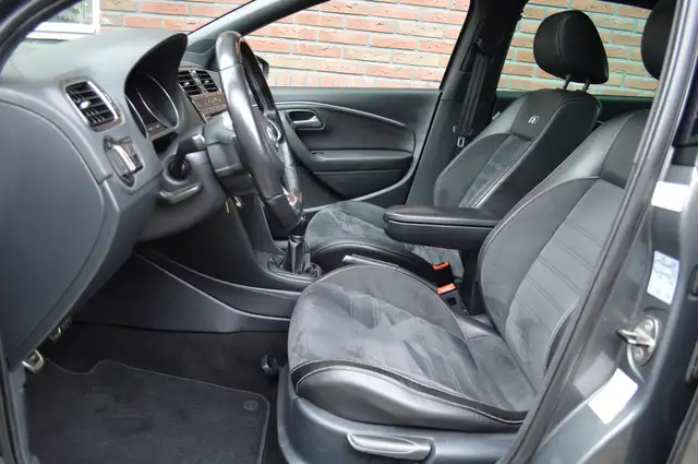 Volkswagen Polo view 9