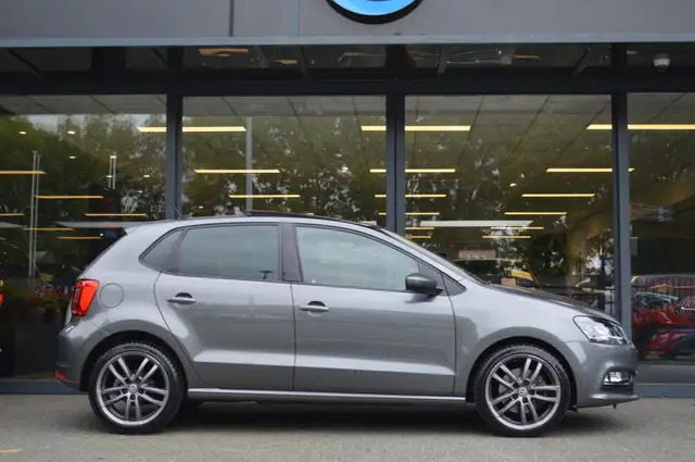 Volkswagen Polo view 7