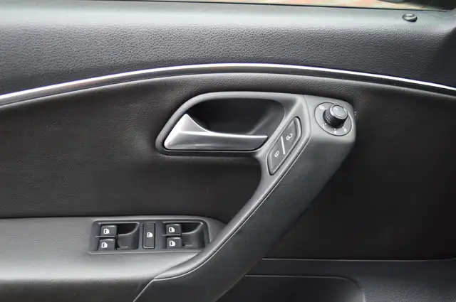 Volkswagen Polo view 14