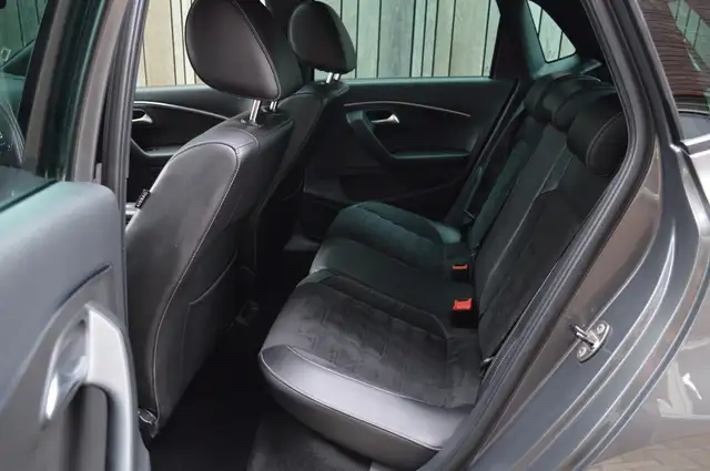 Volkswagen Polo view 11
