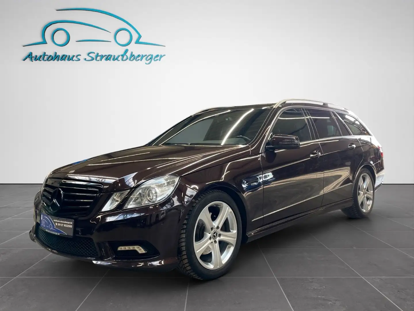 Mercedes-Benz E 350 d T AMG PANORAMADACH ILS COMAND AHK Marrón - 2