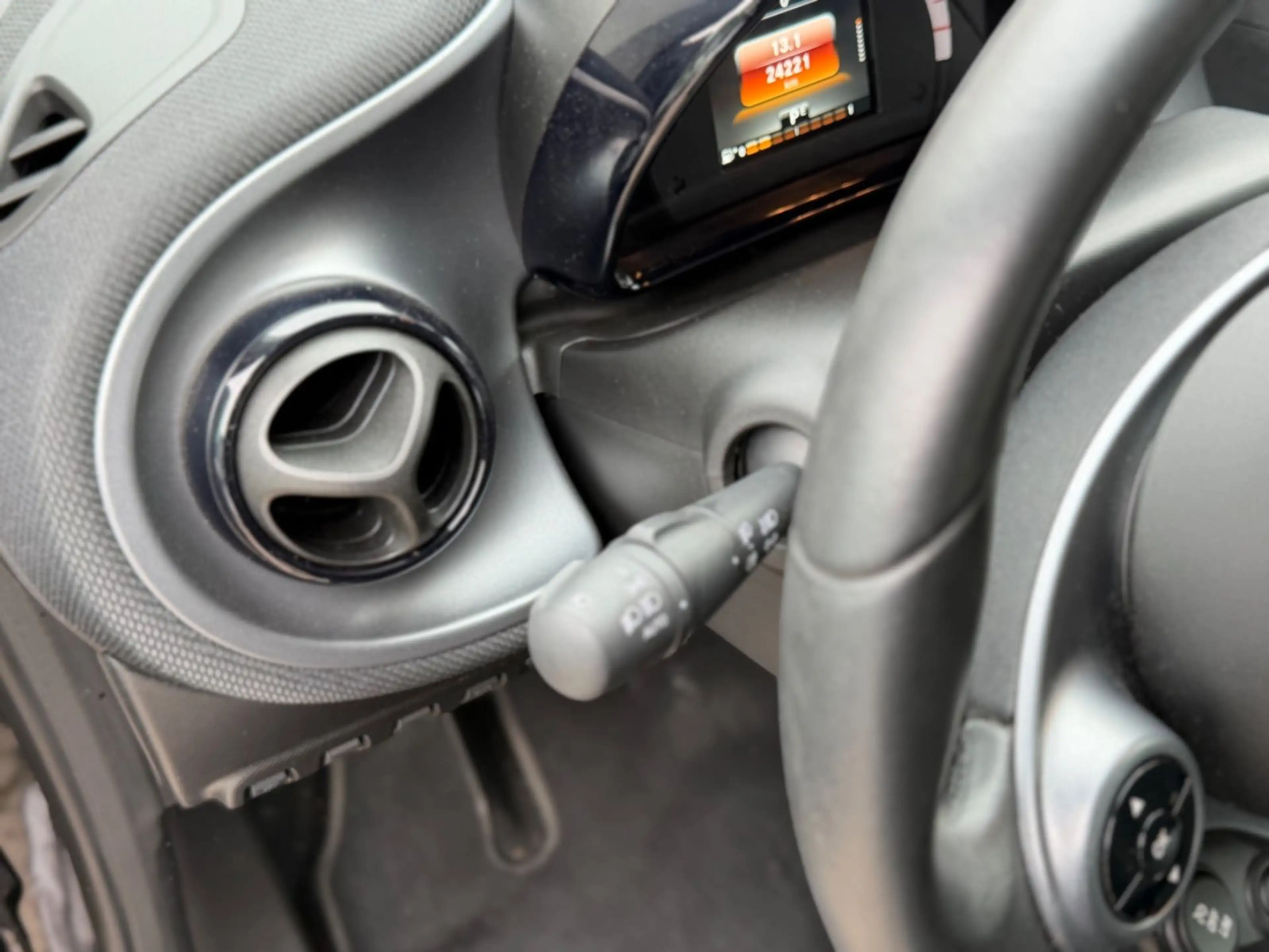 smart forTwo CABRIO*PASSION*EINPARKHILFE*1.HAND*90PS — photo 4