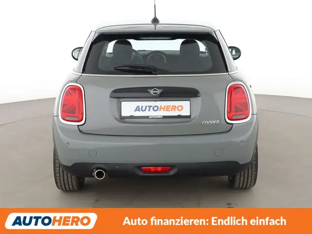 Mini Hatch view 5