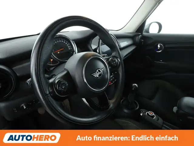 Mini Hatch view 11