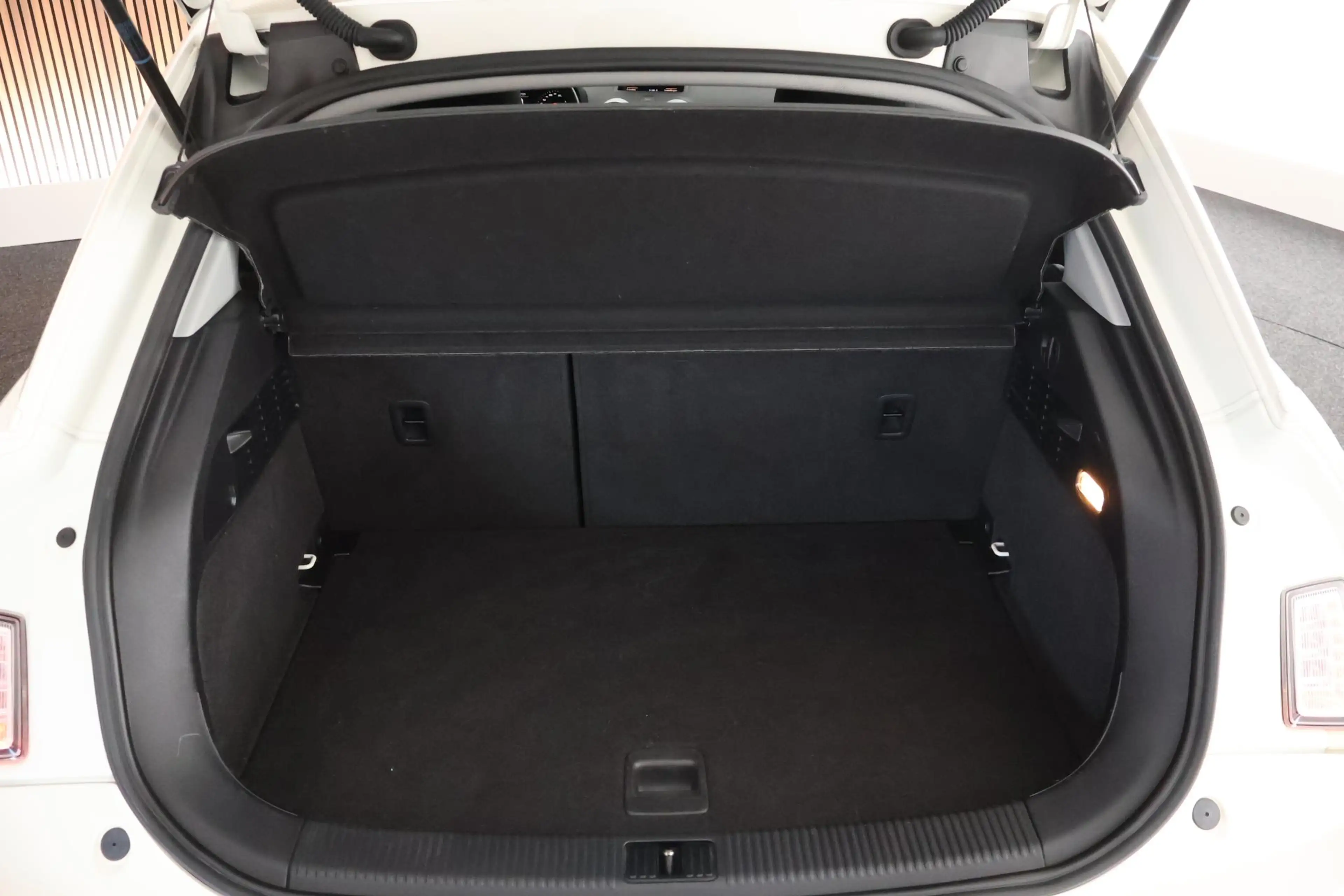 Audi A1 Sportback 1.2 TFSI 86pk Connect Trekhaak Navigatie — photo 34