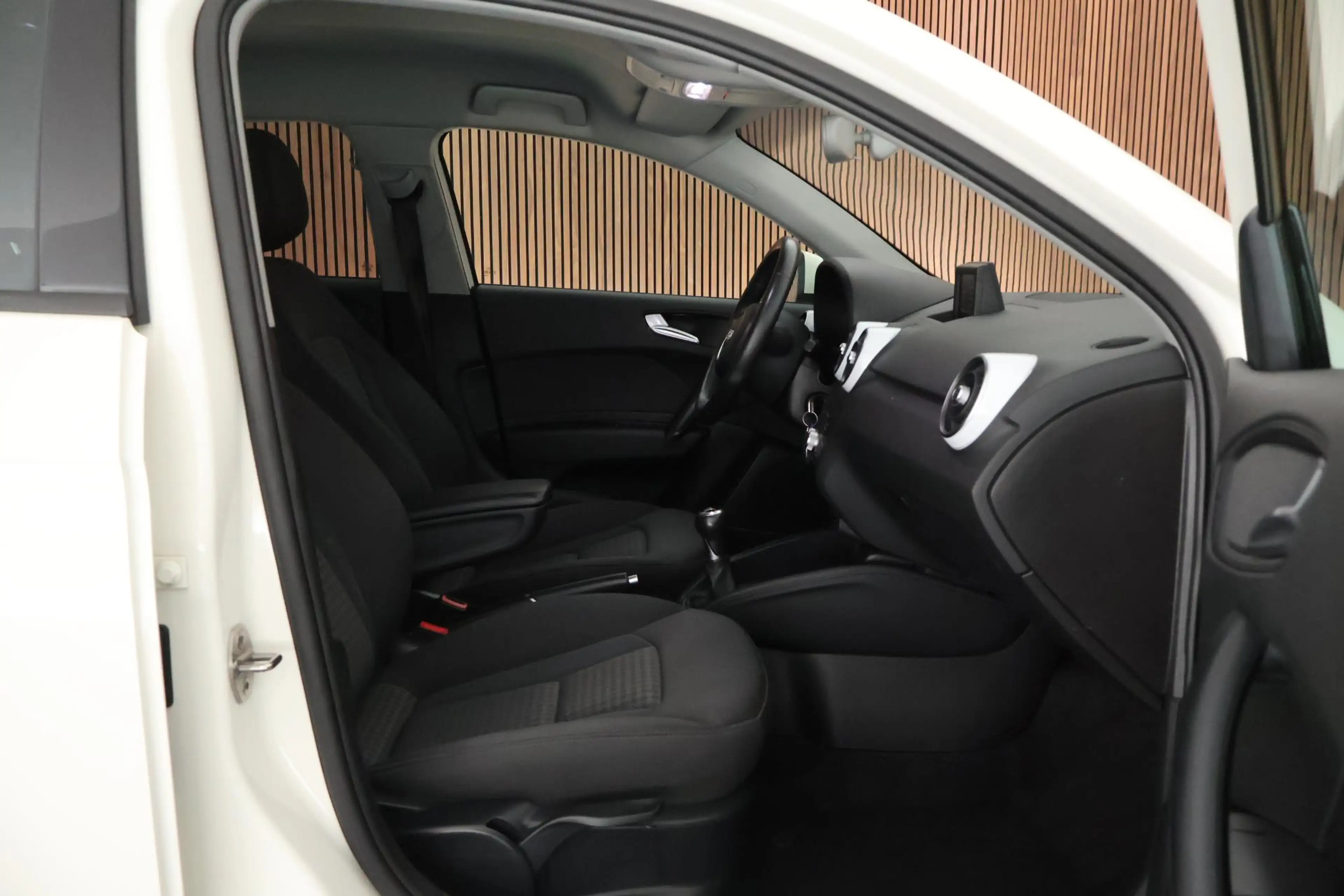 Audi A1 Sportback 1.2 TFSI 86pk Connect Trekhaak Navigatie — photo 11