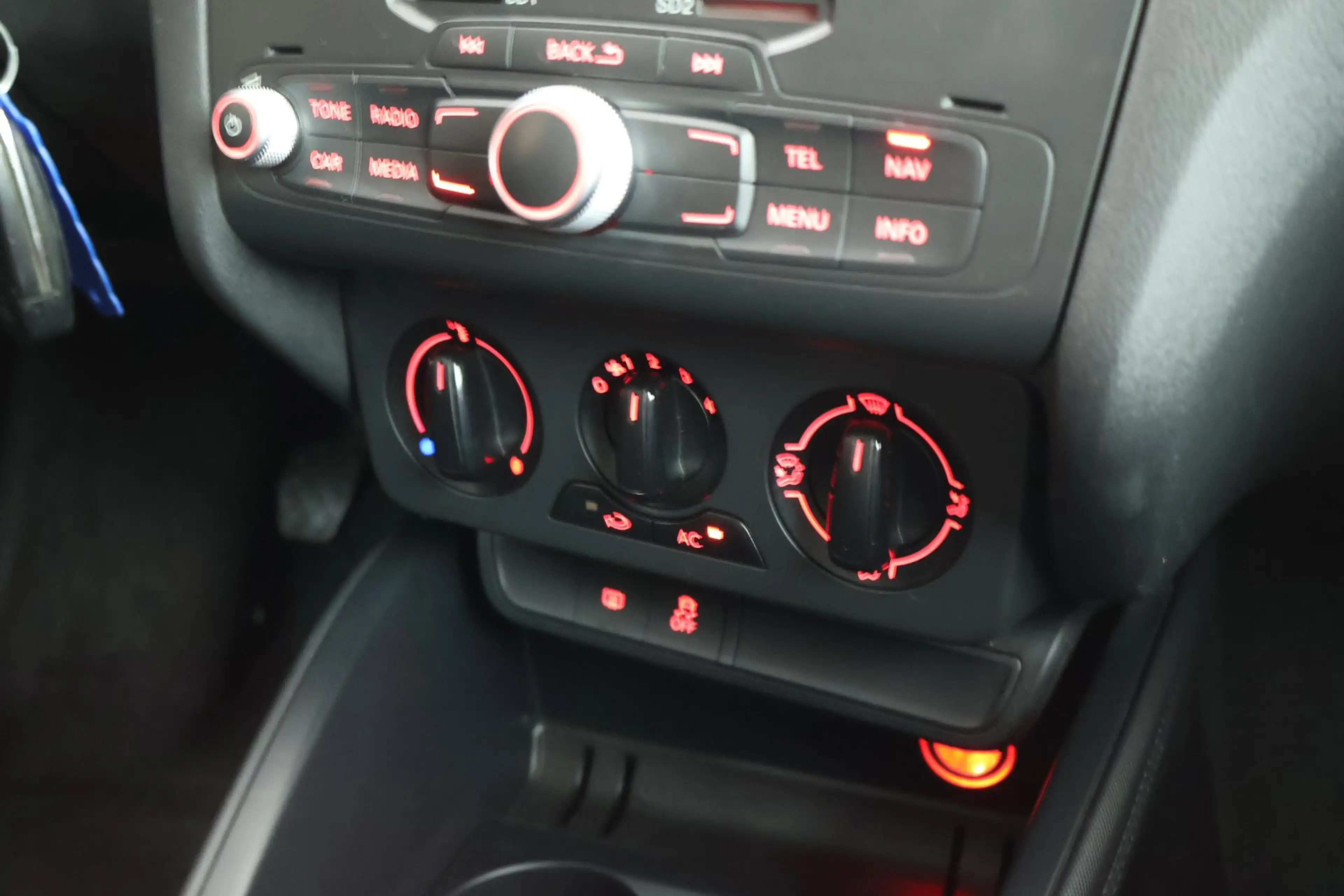 Audi A1 Sportback 1.2 TFSI 86pk Connect Trekhaak Navigatie — photo 27