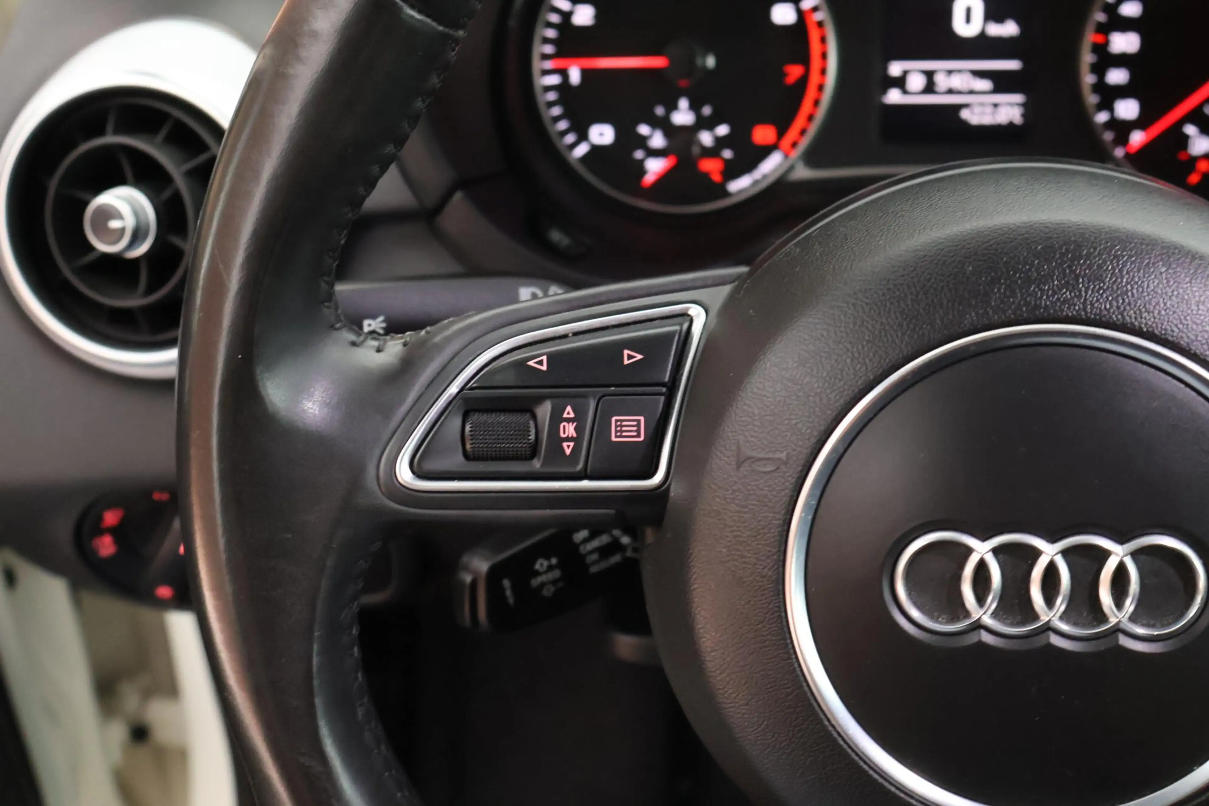 Audi A1 Sportback 1.2 TFSI 86pk Connect Trekhaak Navigatie — photo 16