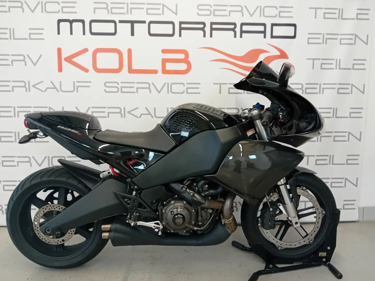 Buell R 1125 Negro - 1