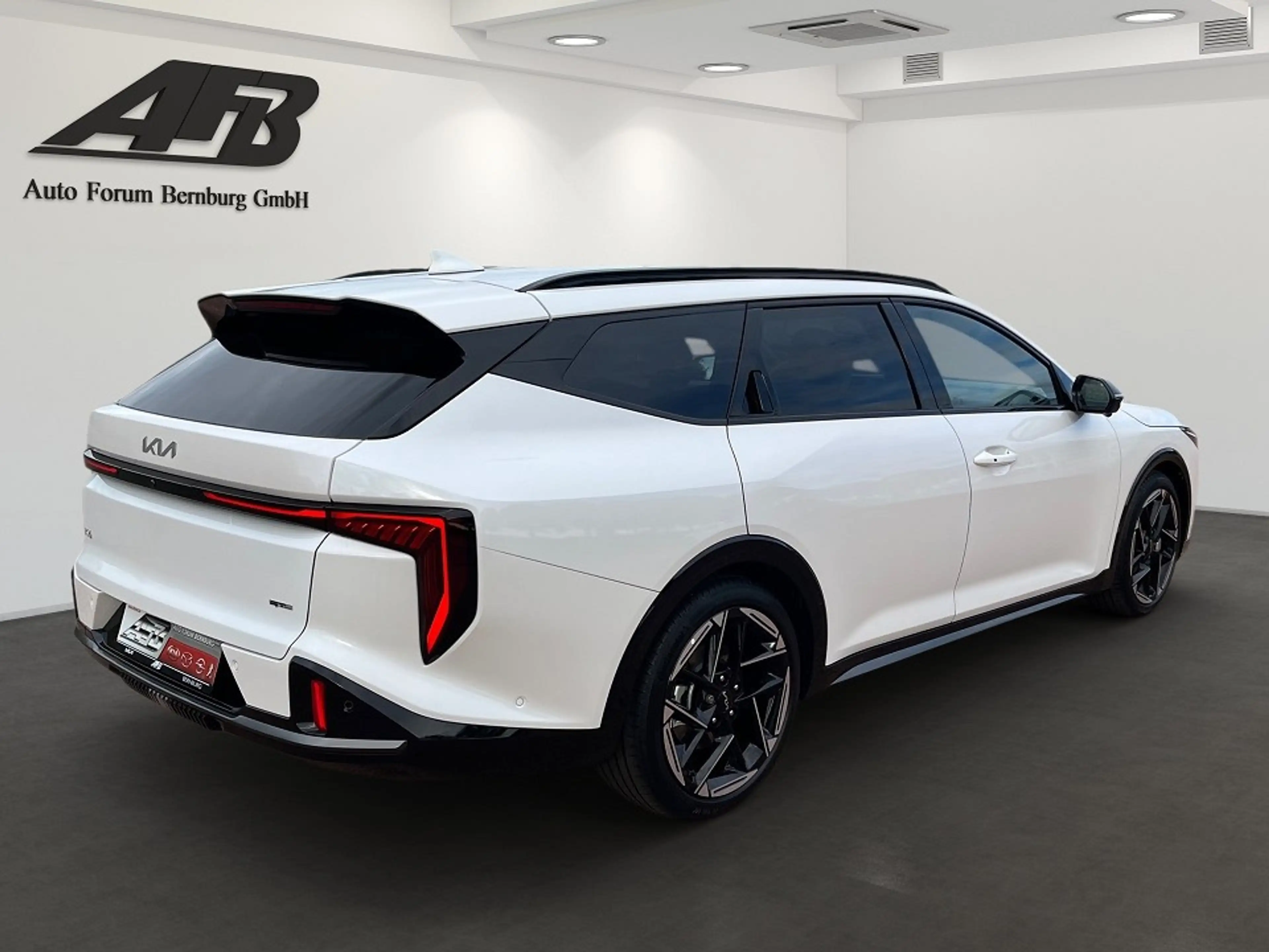 Kia K4 SW 1.6T DCT7 GT-Line Sitz Paket — photo 3